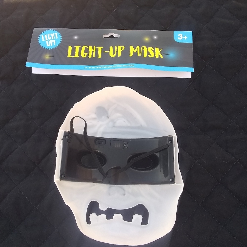 💀Mummy Light up Mask - Picture 2 of 2